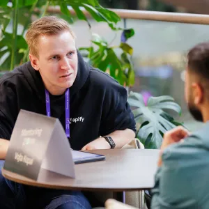Marian Kamenistak in a 1:1 mentoring session.