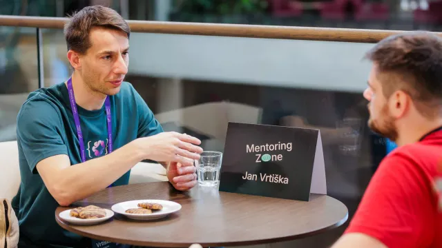 Marian Kamenistak in a 1:1 mentoring session.