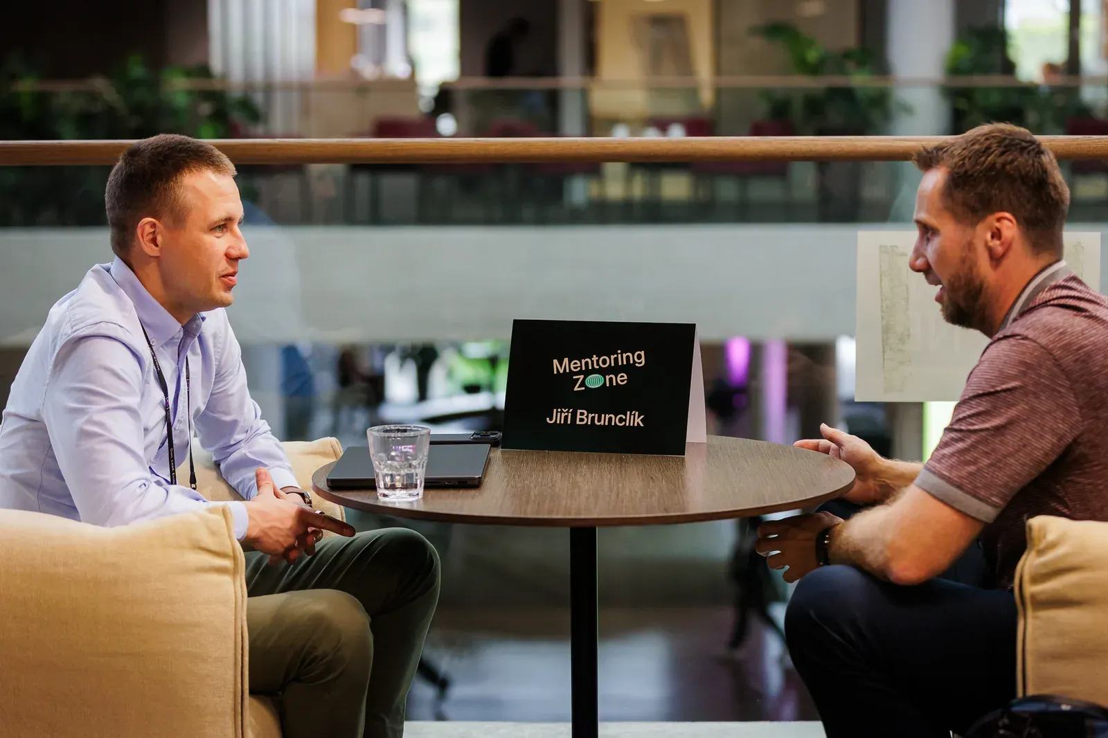 Marian Kamenistak in an onsite mentoring session