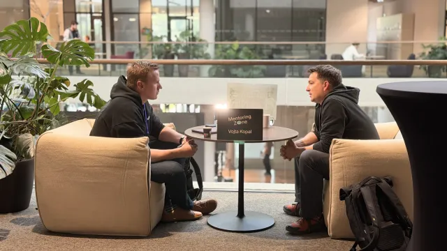 Marian Kamenistak in a 1:1 mentoring session.