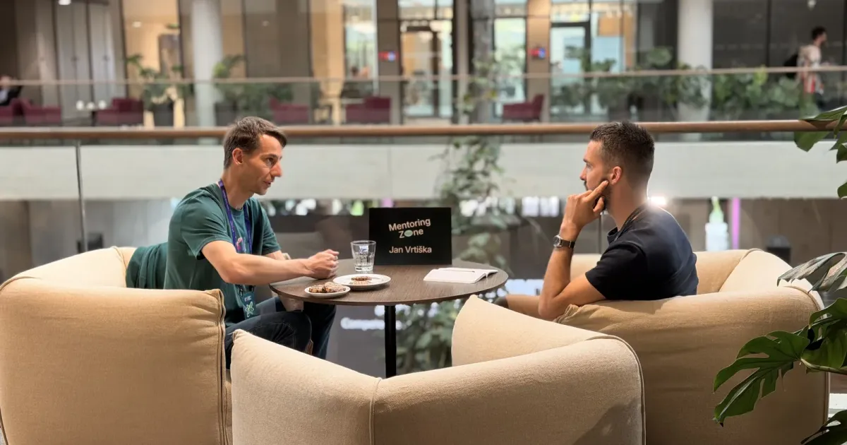 Marian Kamenistak in a 1:1 mentoring session.