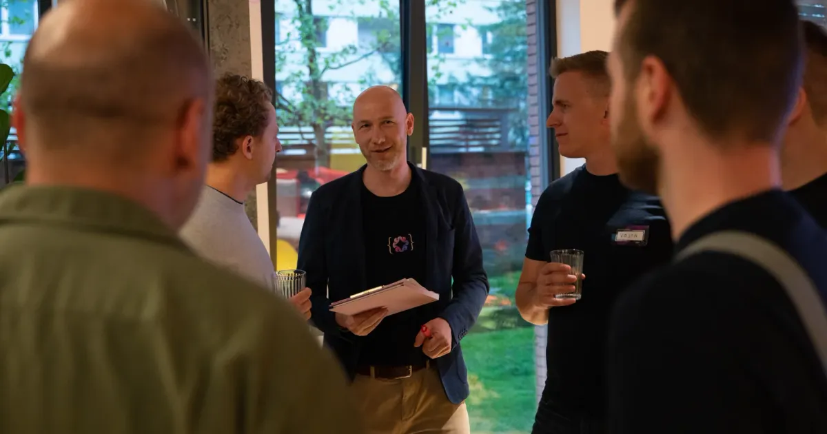 Marian Kamenistak přednáší na akci o engineering leadershipu.