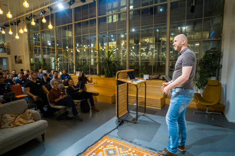 Marian Kamenistak engineering leaders meetup Opero08951