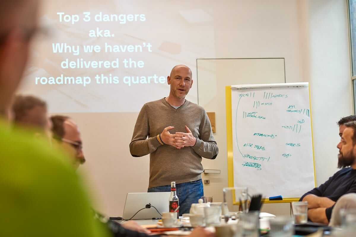 1OzCFLvcfM6 yj1vHAbRKfw